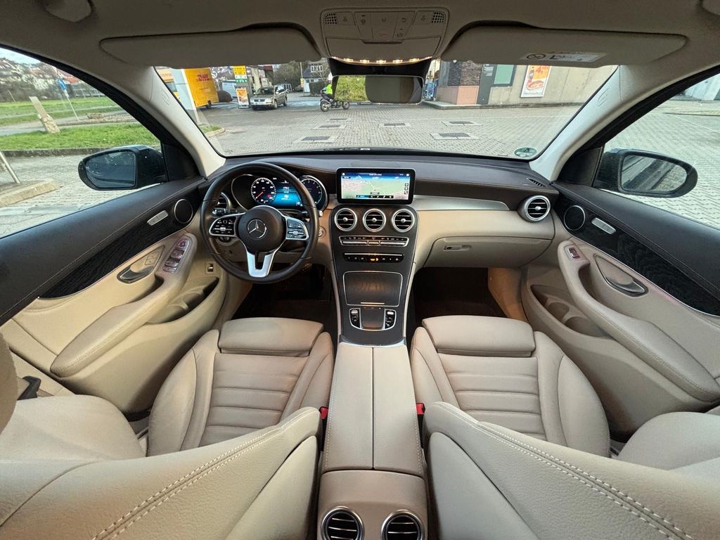 Mercedes-Benz GLC 300 2020