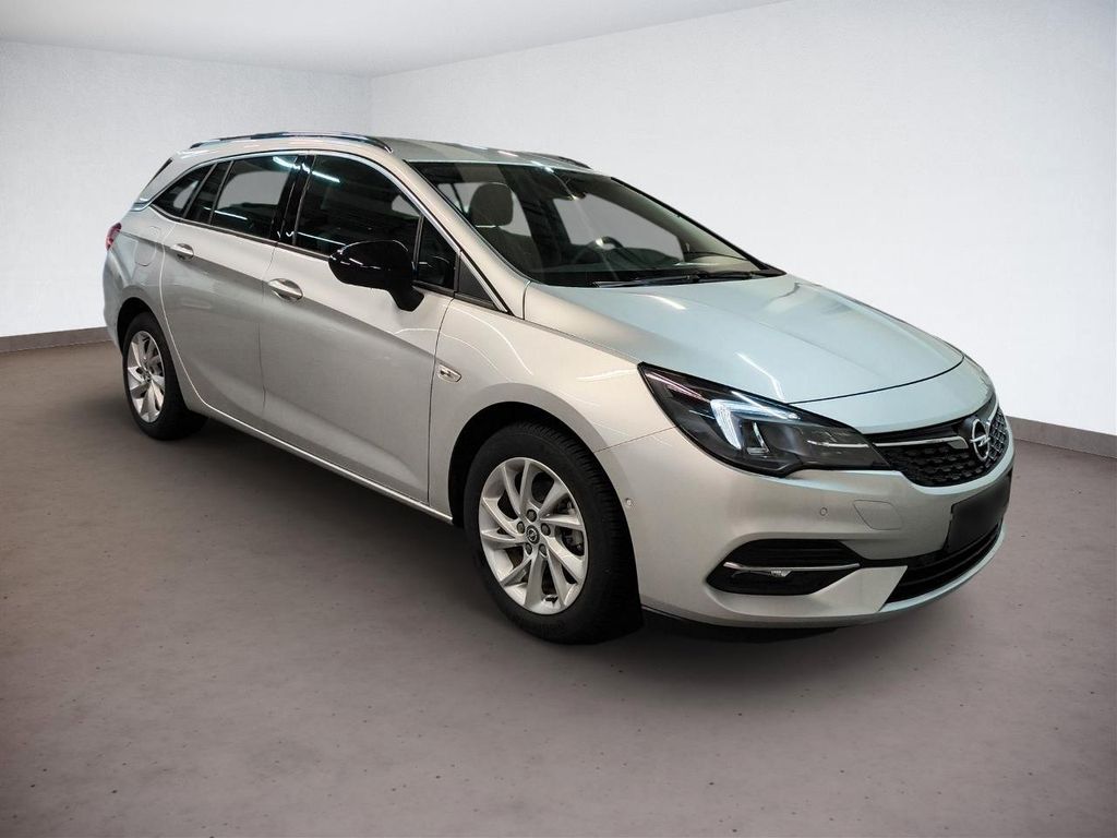 Opel Astra 2022