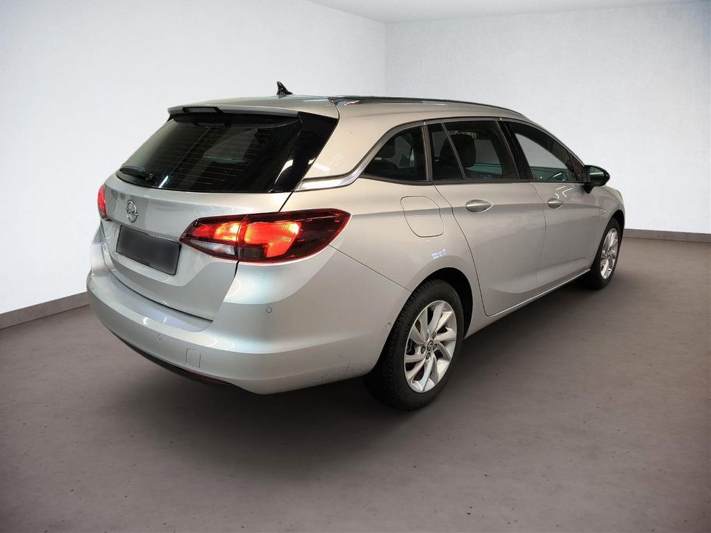 Opel Astra 2022