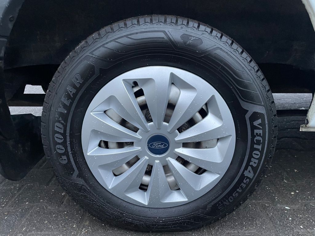 Ford Transit 2011