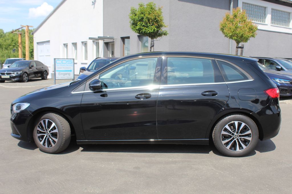 Mercedes-Benz B 200 2022