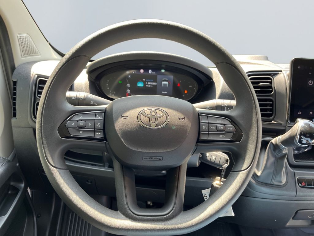 Toyota Proace Max 2025