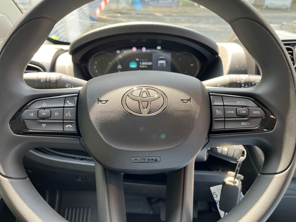 Toyota Proace Max 2025