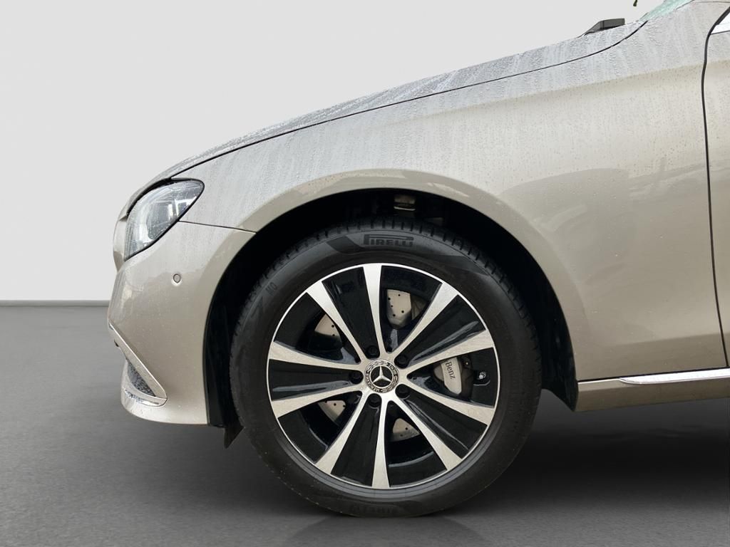 Mercedes-Benz E 300 2022
