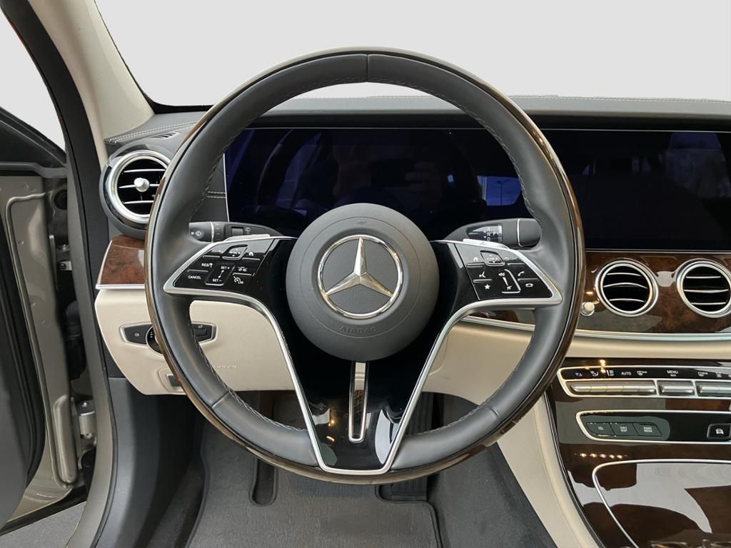 Mercedes-Benz E 300 2022