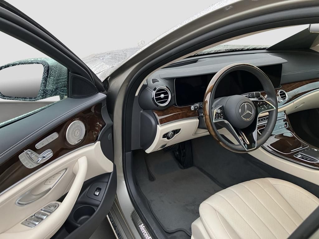 Mercedes-Benz E 300 2022