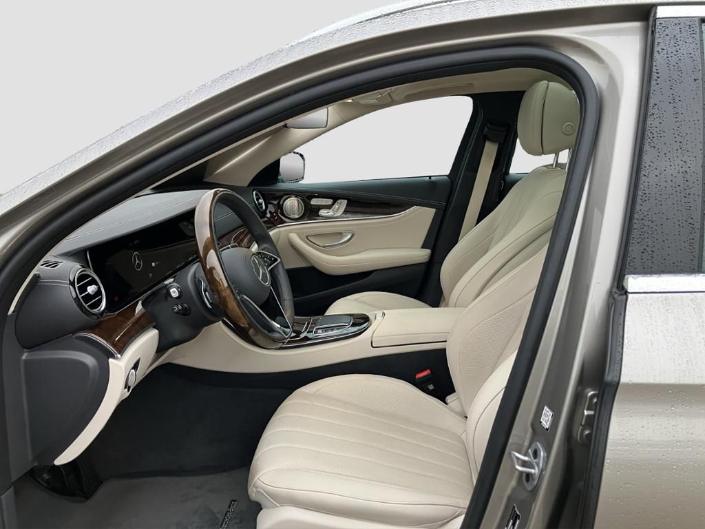 Mercedes-Benz E 300 2022