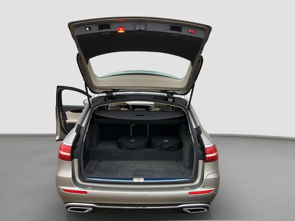 Mercedes-Benz E 300 2022