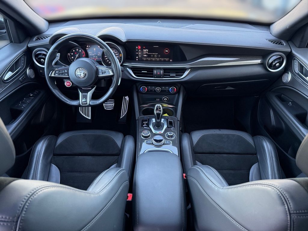 Alfa Romeo Stelvio 2021