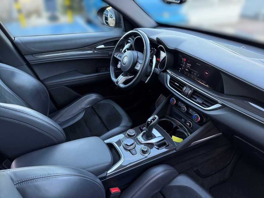 Alfa Romeo Stelvio 2021