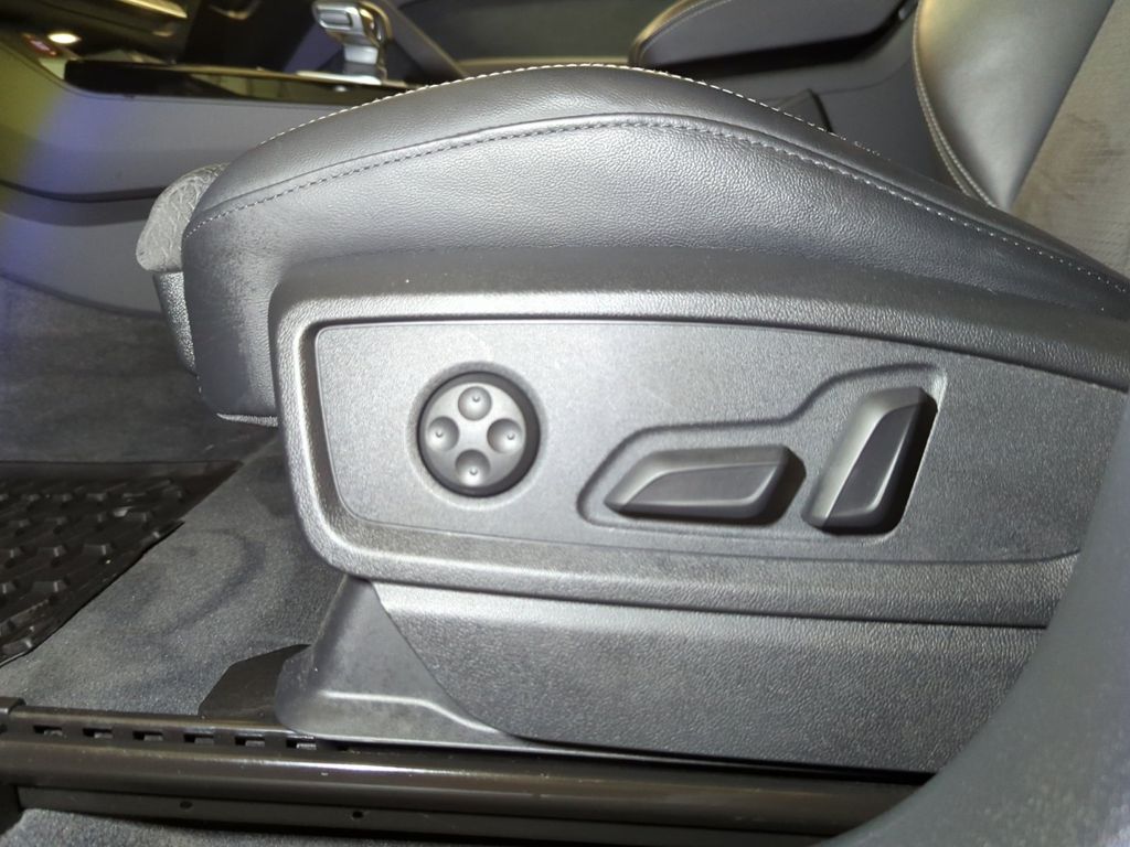 Audi SQ5 2022