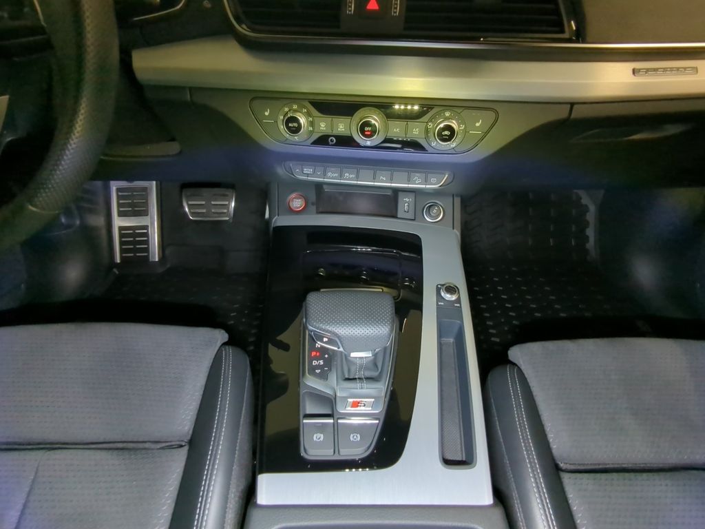 Audi SQ5 2022