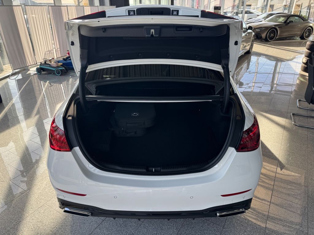Mercedes-Benz C 300 2025