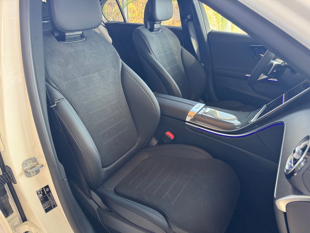 Mercedes-Benz C 300 2025