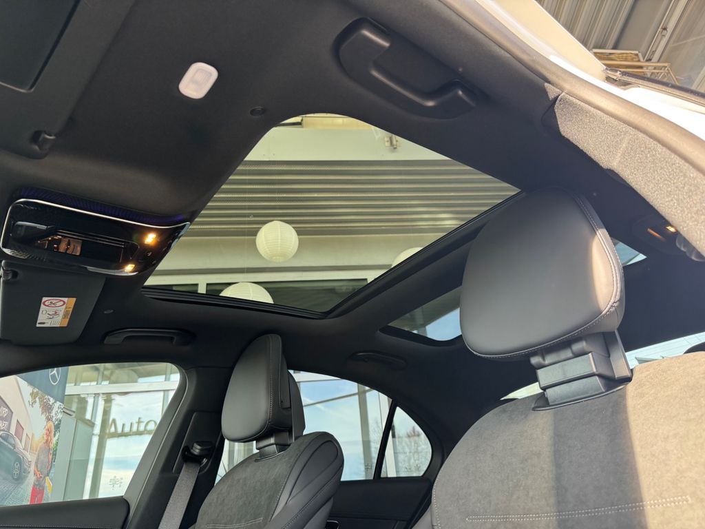 Mercedes-Benz C 300 2025