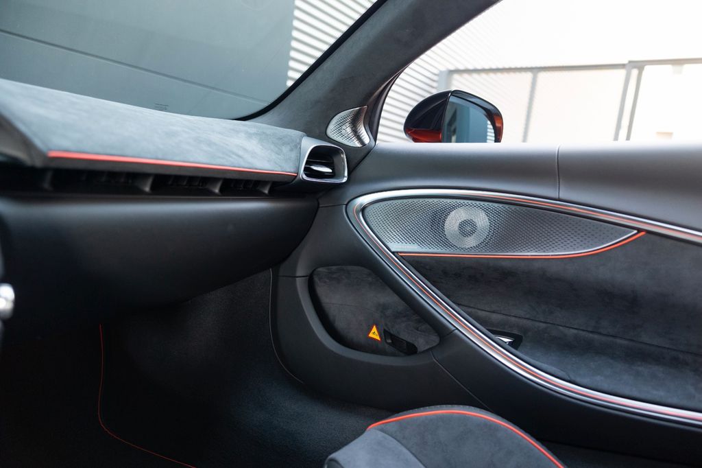 McLaren Artura 2025