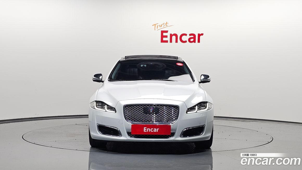 Jaguar XJ 2016