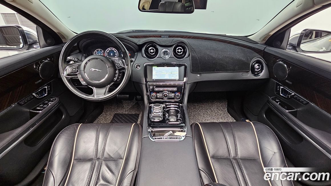 Jaguar XJ 2016