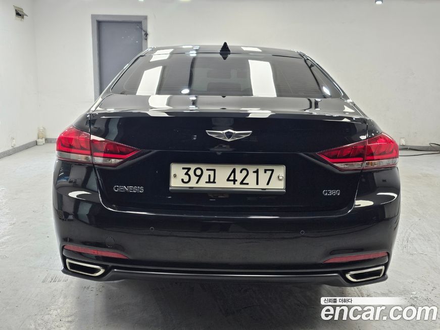 Hyundai Genesis 2016