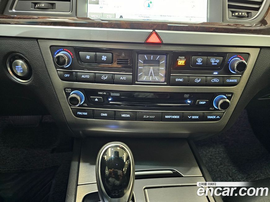 Hyundai Genesis 2016