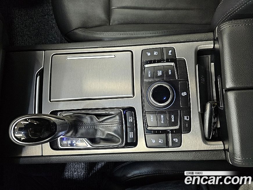 Hyundai Genesis 2016