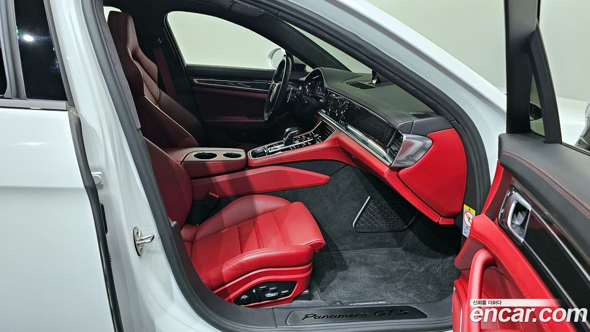 Porsche Panamera 2022