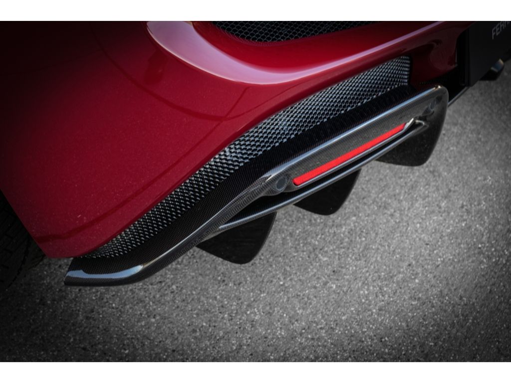 Ferrari 296 GTB 2025
