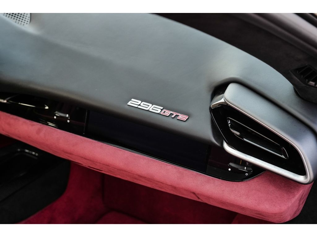 Ferrari 296 GTB 2025