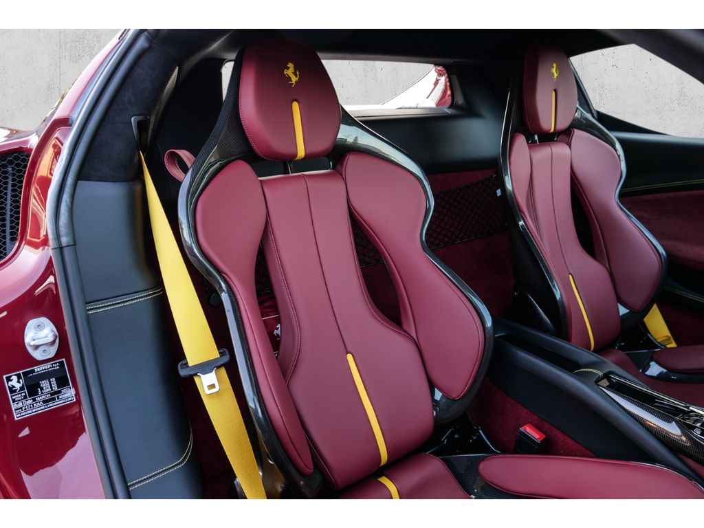 Ferrari 296 GTB 2025