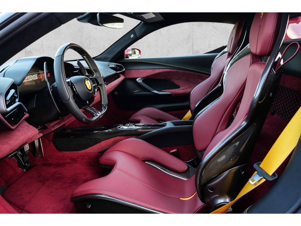 Ferrari 296 GTB 2025