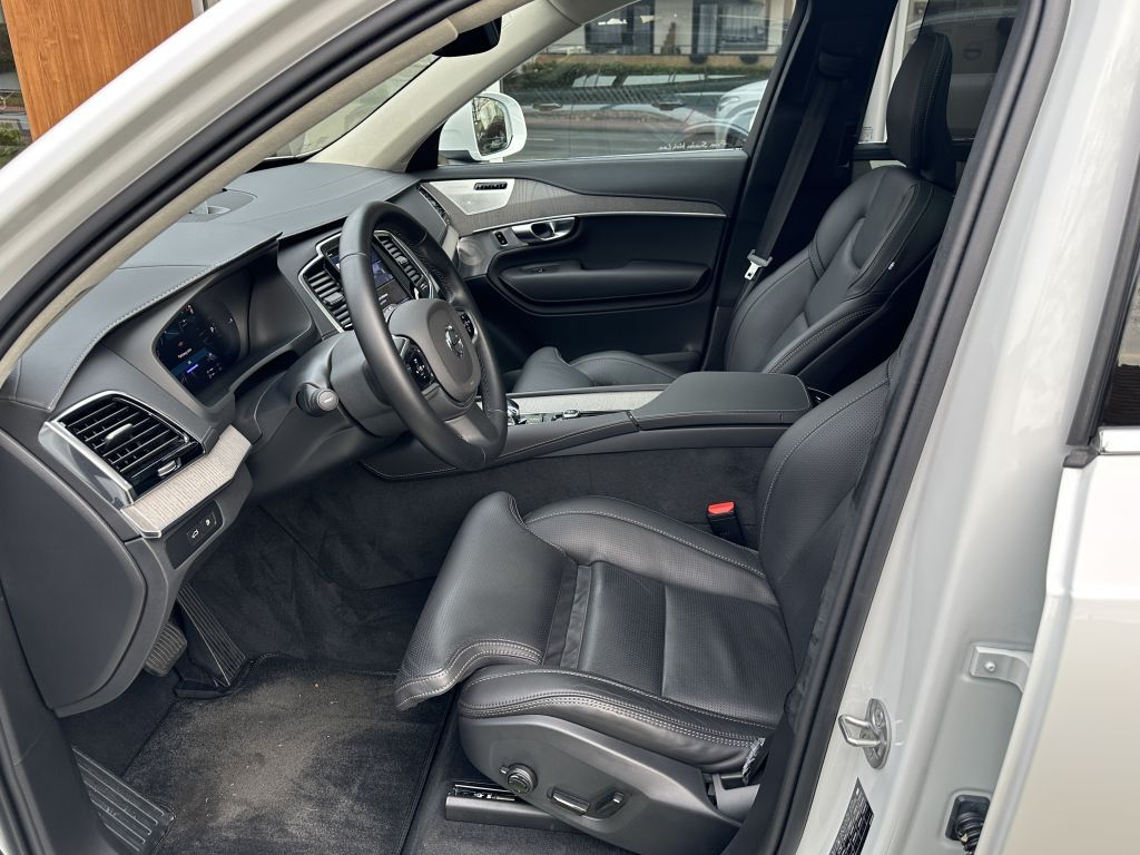 Volvo XC90 2025