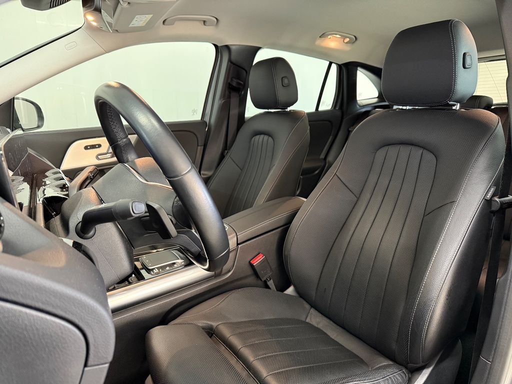 Mercedes-Benz GLA 200 2020