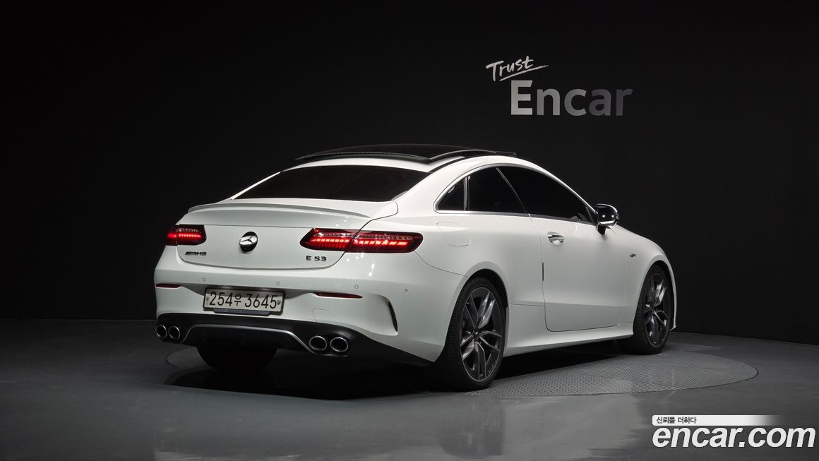Mercedes-Benz E-Class 2021