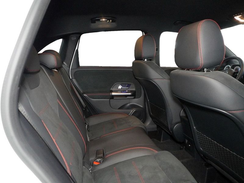 Mercedes-Benz B 250 2024