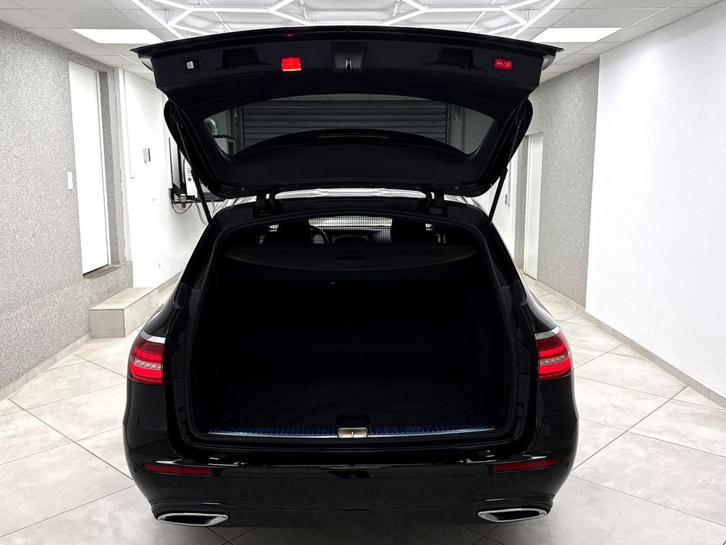 Mercedes-Benz E 300 2022