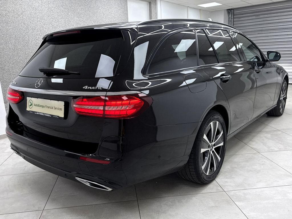 Mercedes-Benz E 300 2022