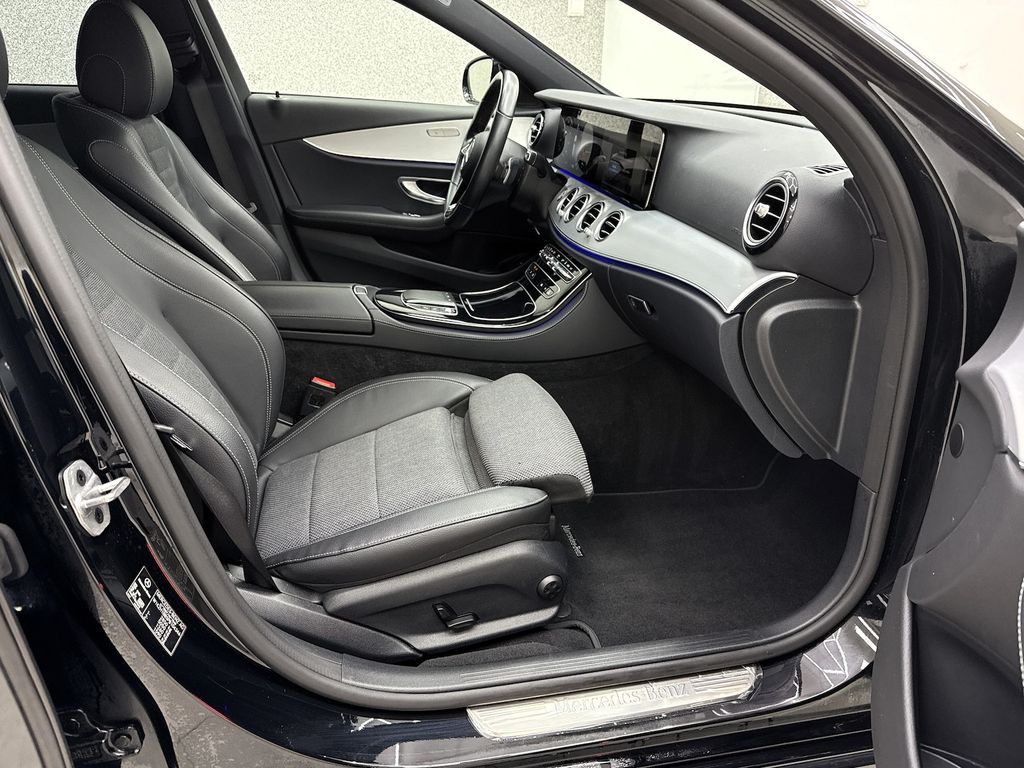 Mercedes-Benz E 300 2022