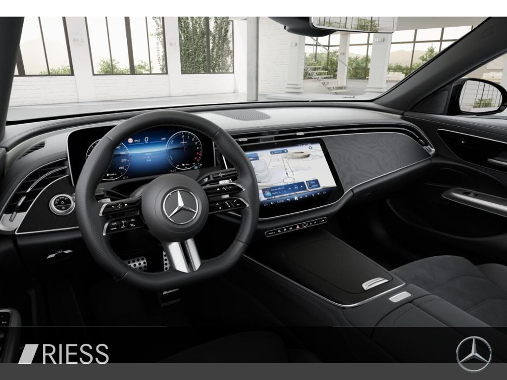 Mercedes-Benz E 300 2025