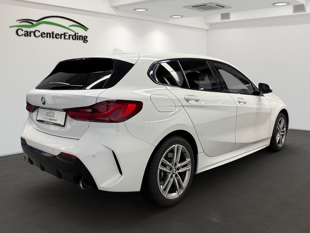 BMW 120 2022