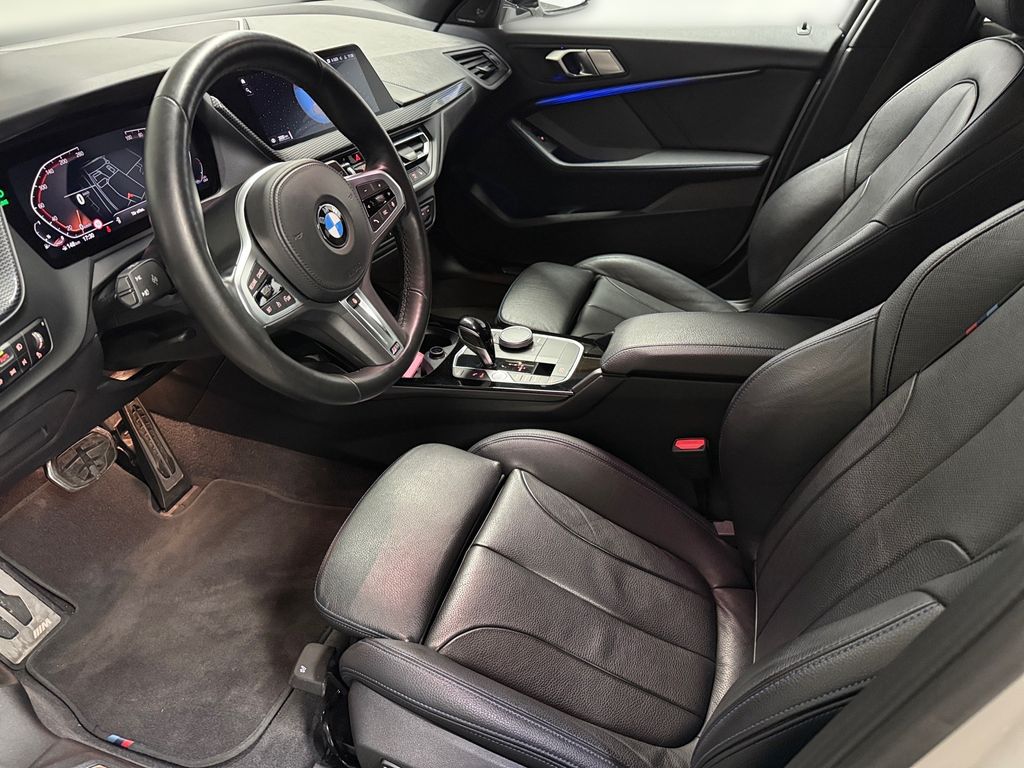 BMW 120 2022