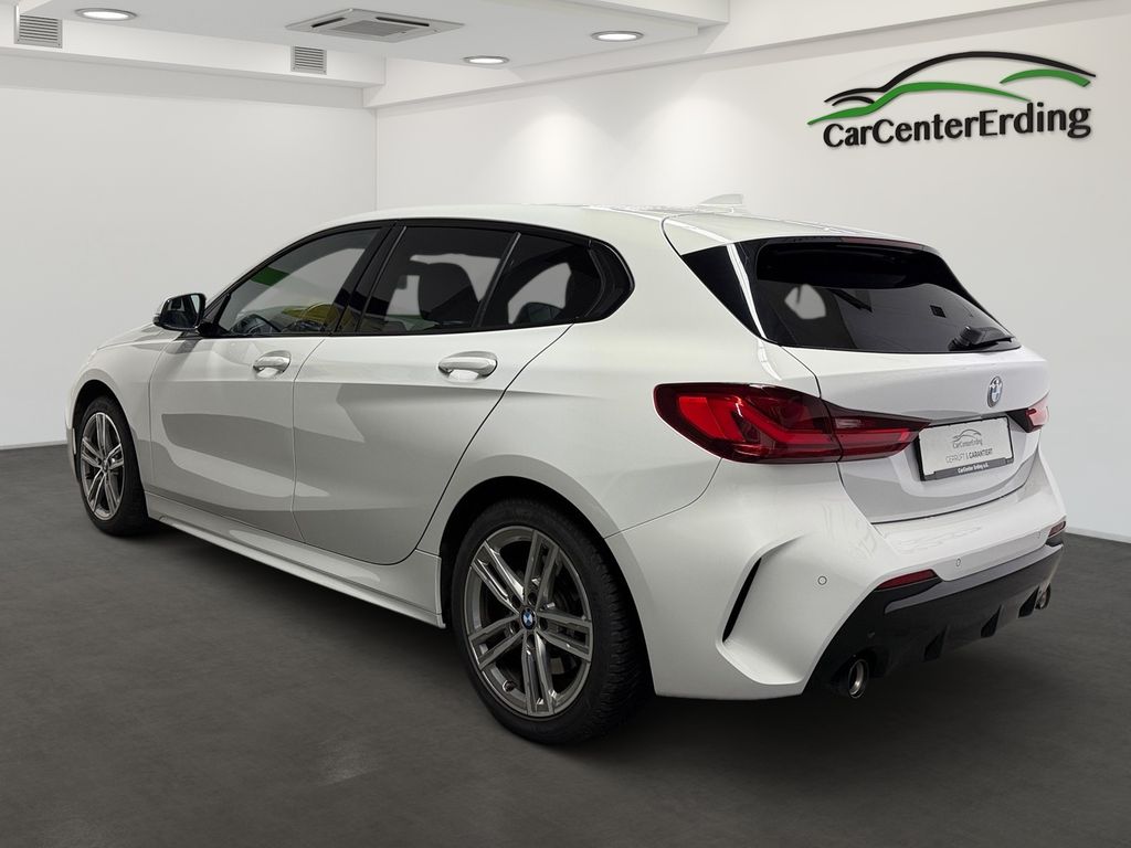 BMW 120 2022