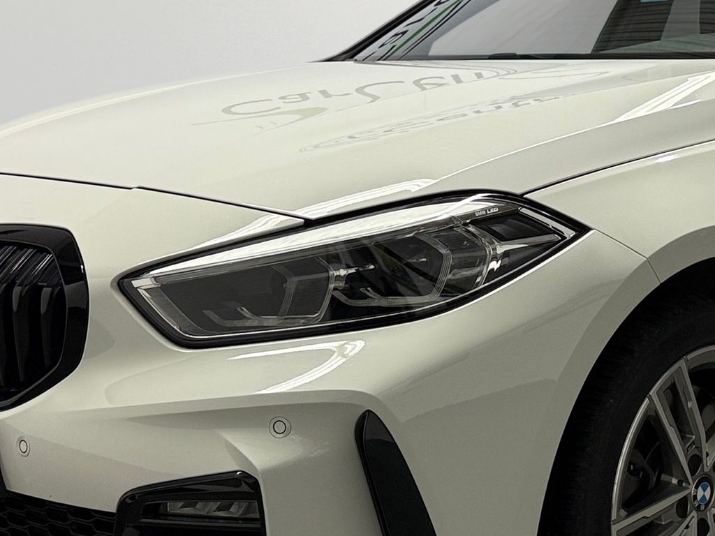 BMW 120 2022