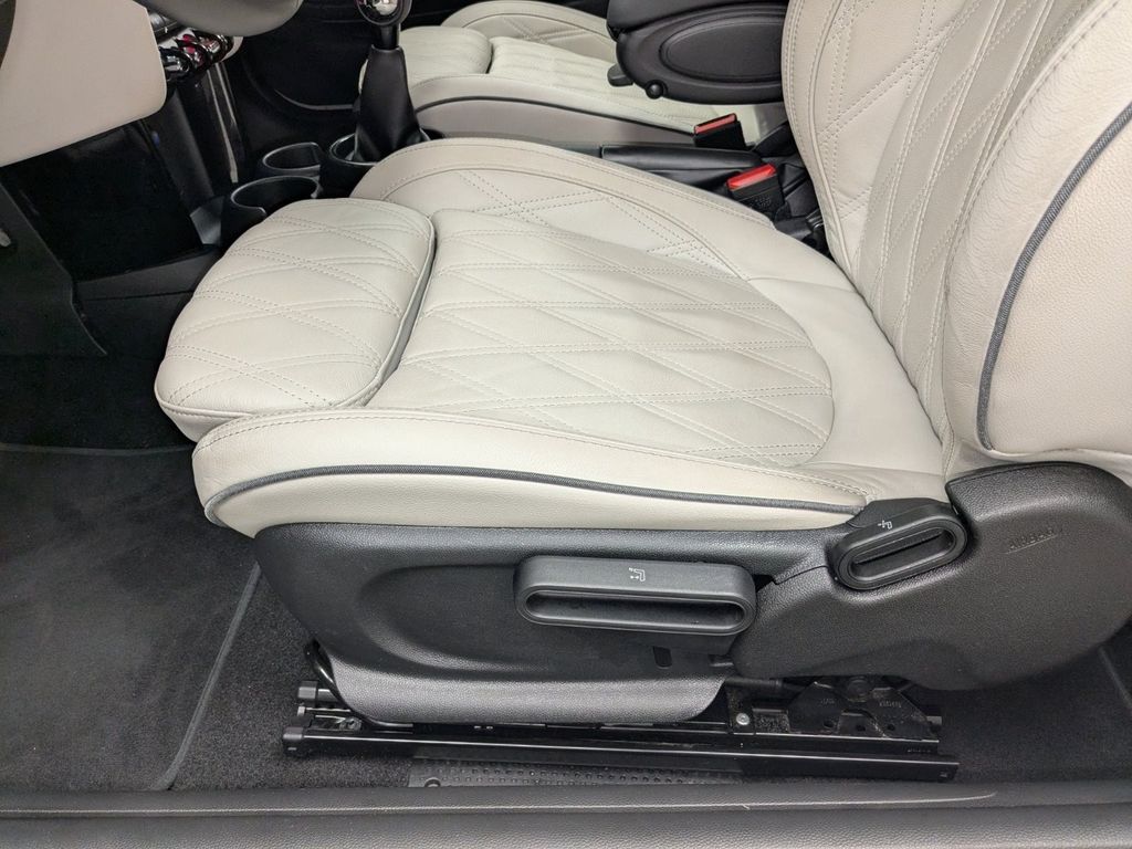 MINI Cooper Cabrio 2021