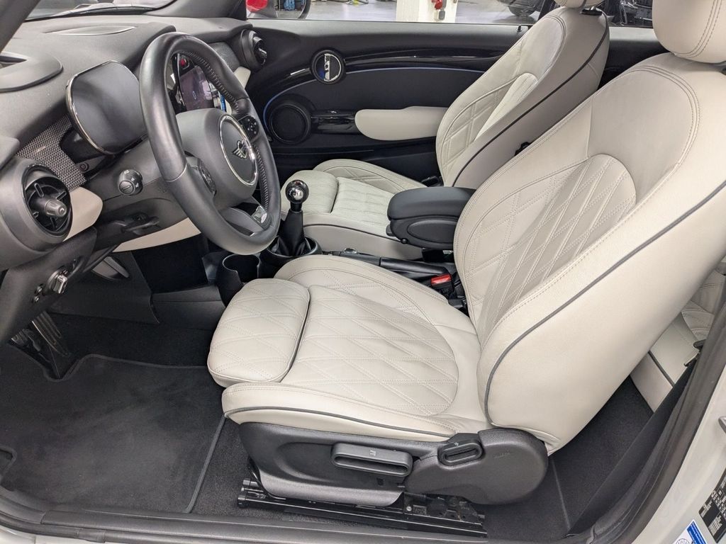 MINI Cooper Cabrio 2021