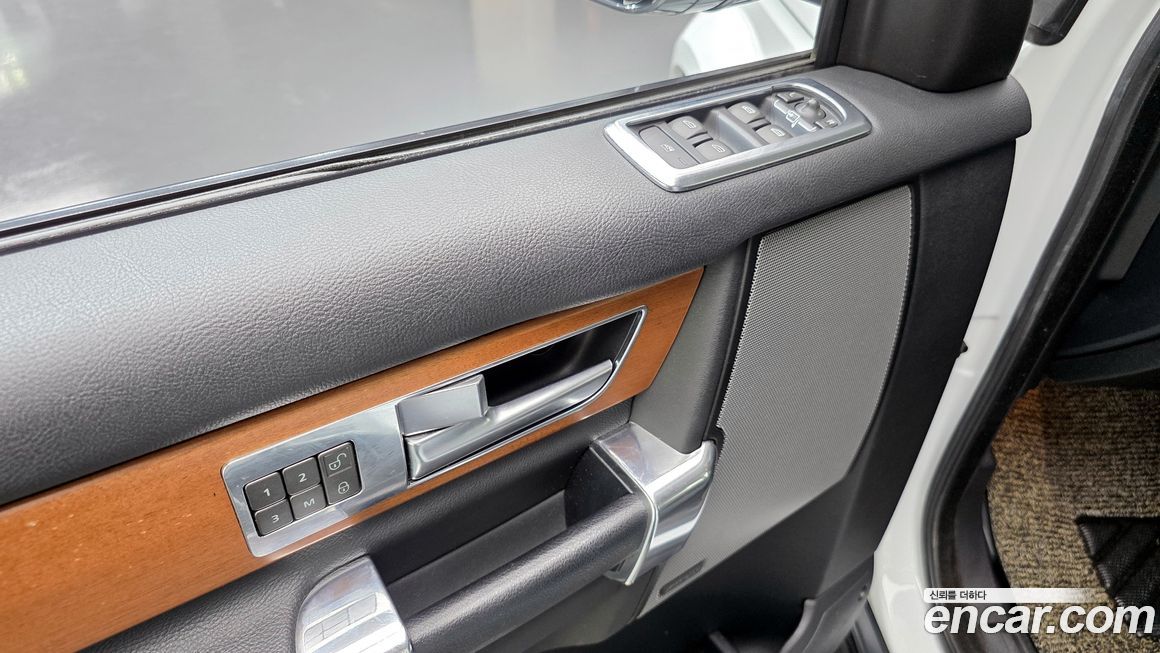 Land Rover Discovery 2015