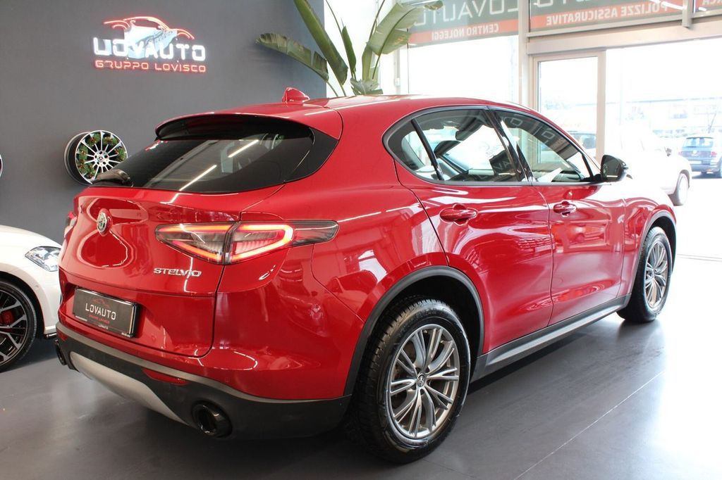 Alfa Romeo Stelvio 2023