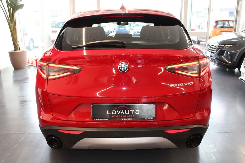Alfa Romeo Stelvio 2023