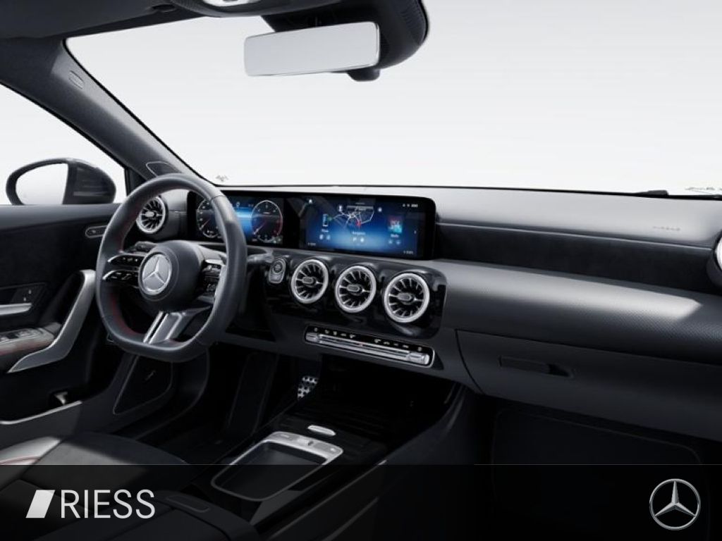 Mercedes-Benz A 220 2024
