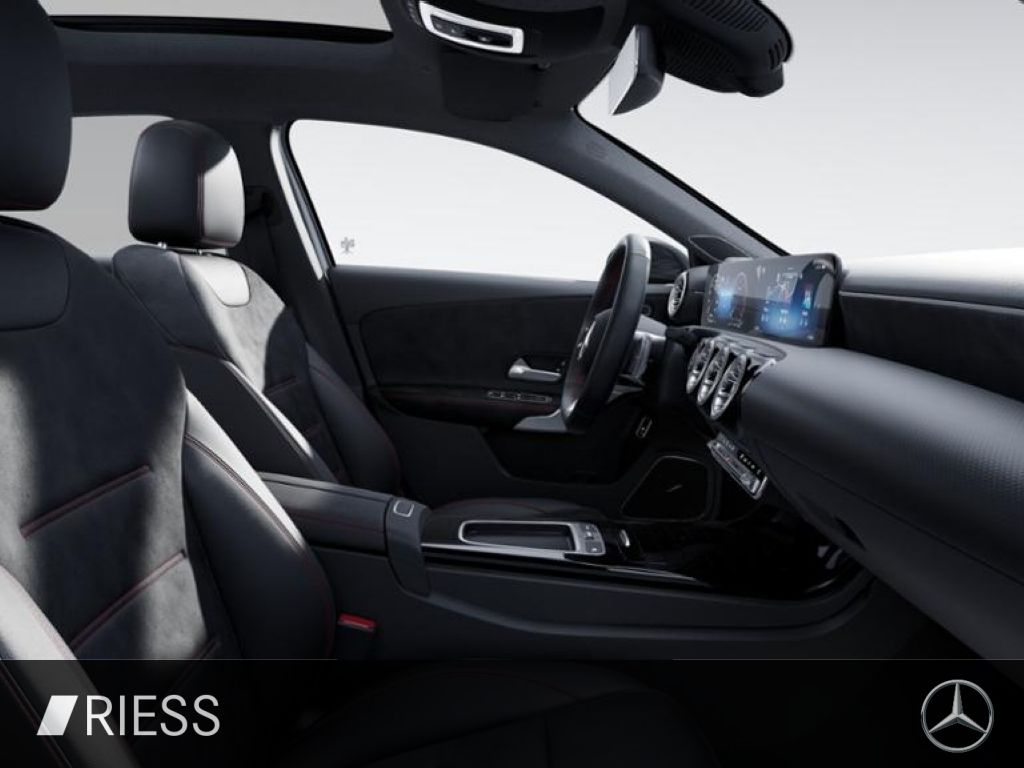 Mercedes-Benz A 220 2024