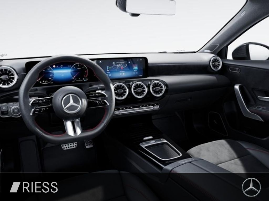 Mercedes-Benz A 220 2024